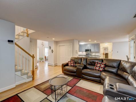 11 Lexington Road Avon CT 06001