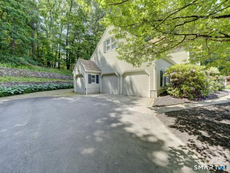 11 Lexington Road Avon CT 06001