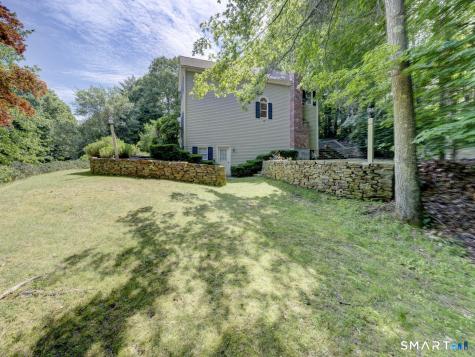 11 Lexington Road Avon CT 06001