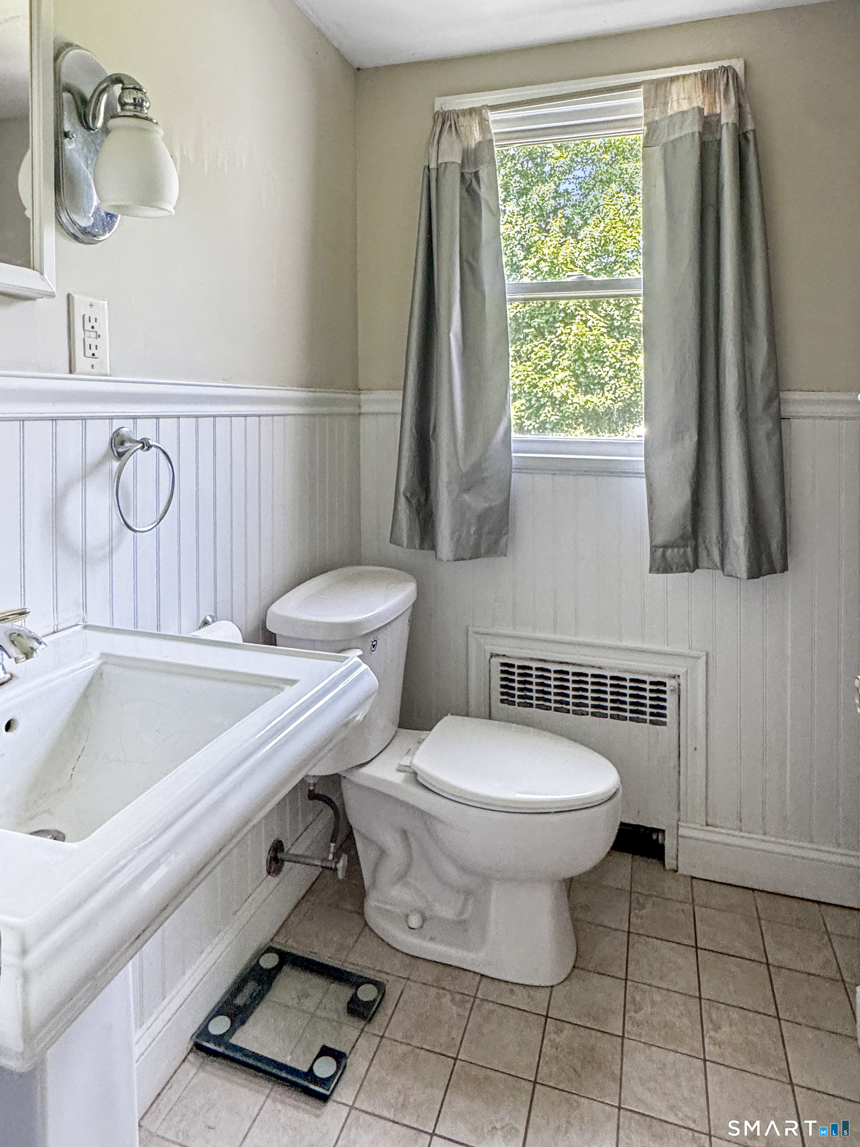 61 Forestville Avenue Plainville CT 06062