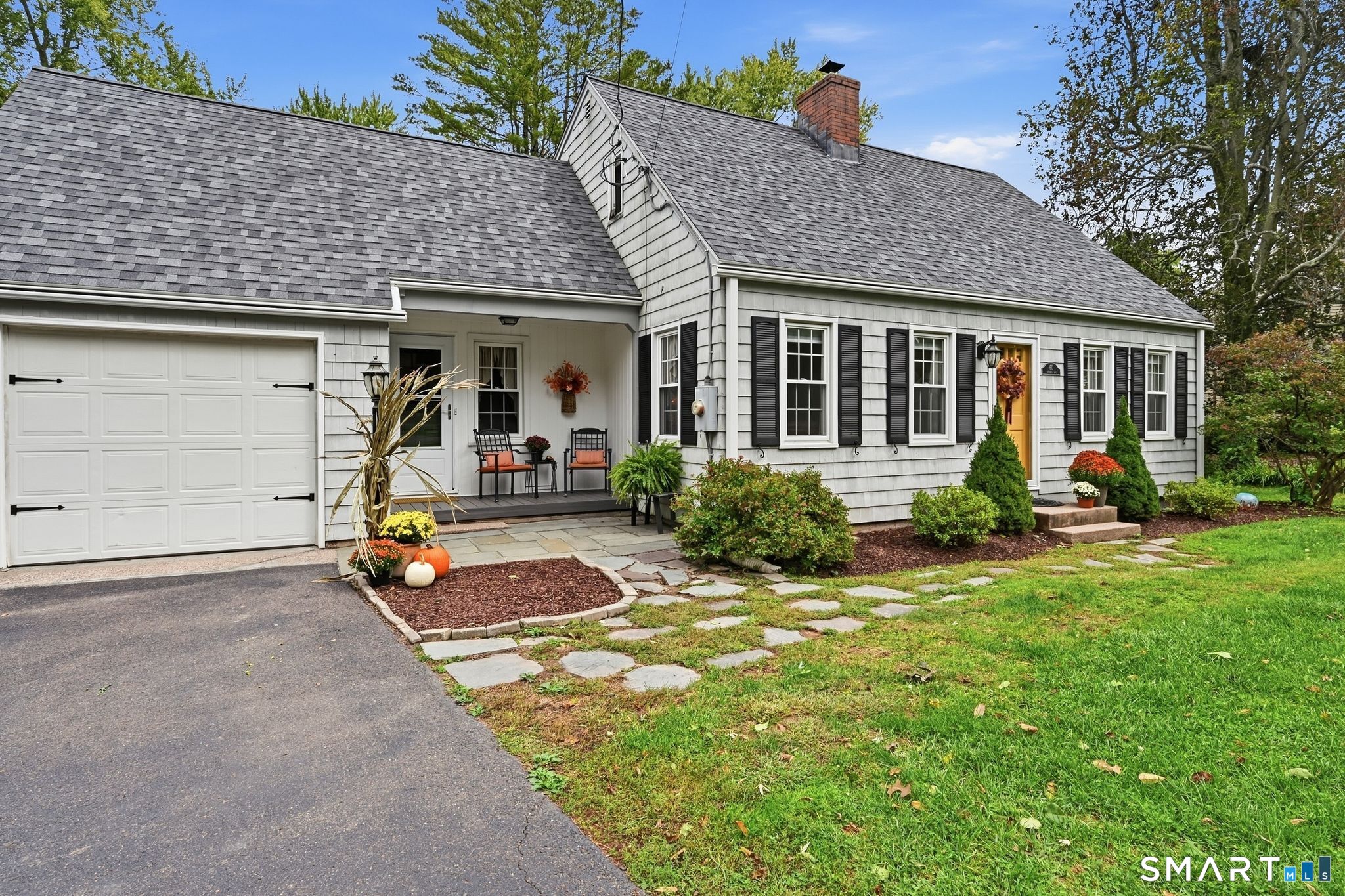 60 Russell Avenue Suffield CT 06078