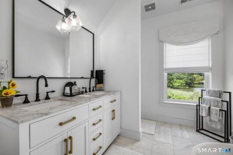 48 Bakers Cove Groton CT 06340