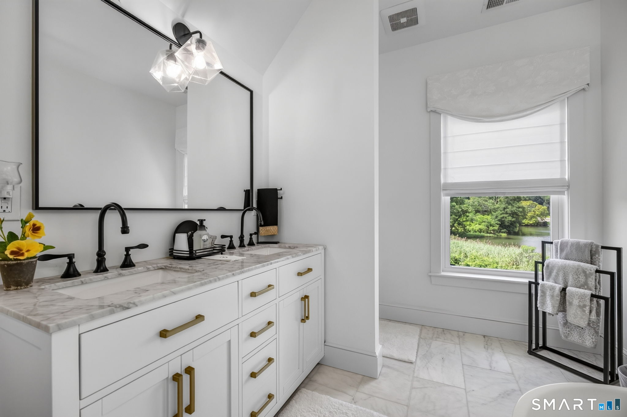 48 Bakers Cove Groton CT 06340