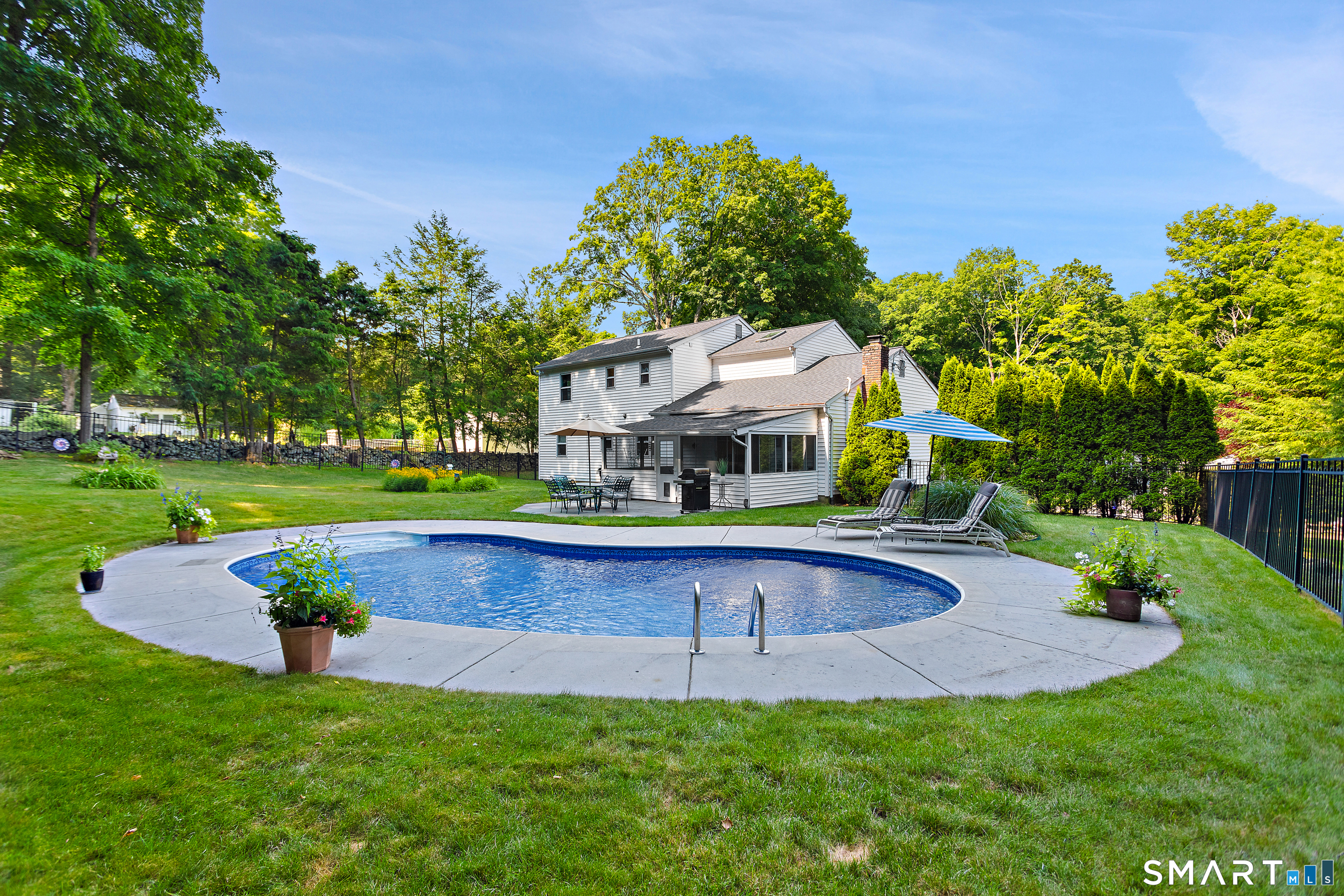 4 Windaway Road Bethel CT 06801