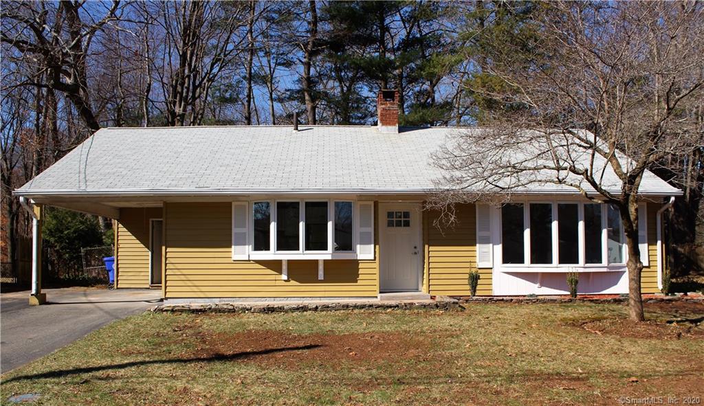 172 Manor Circle East Hartford CT 06118