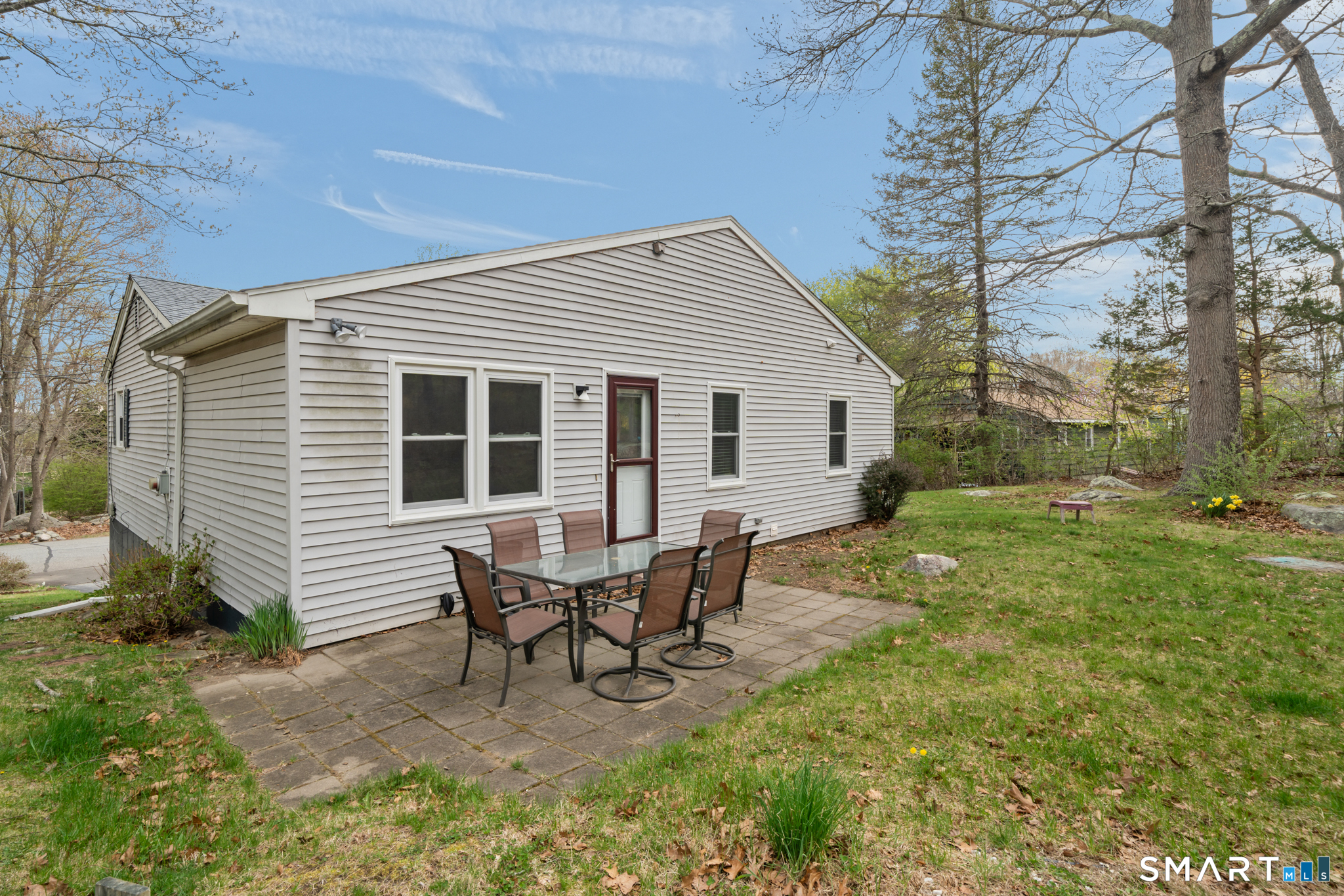 12 Lake Street Ledyard CT 06339