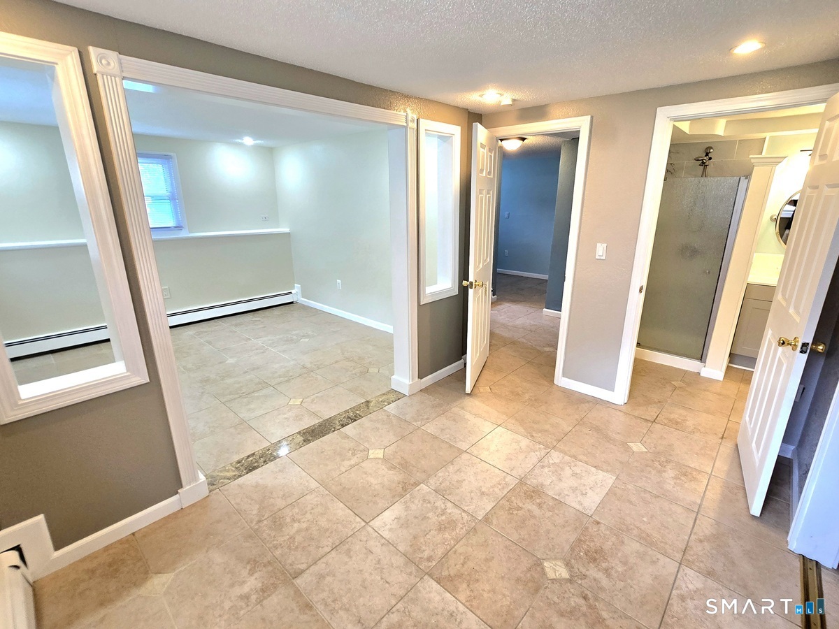1 Jaybee Drive Bloomfield CT 06002