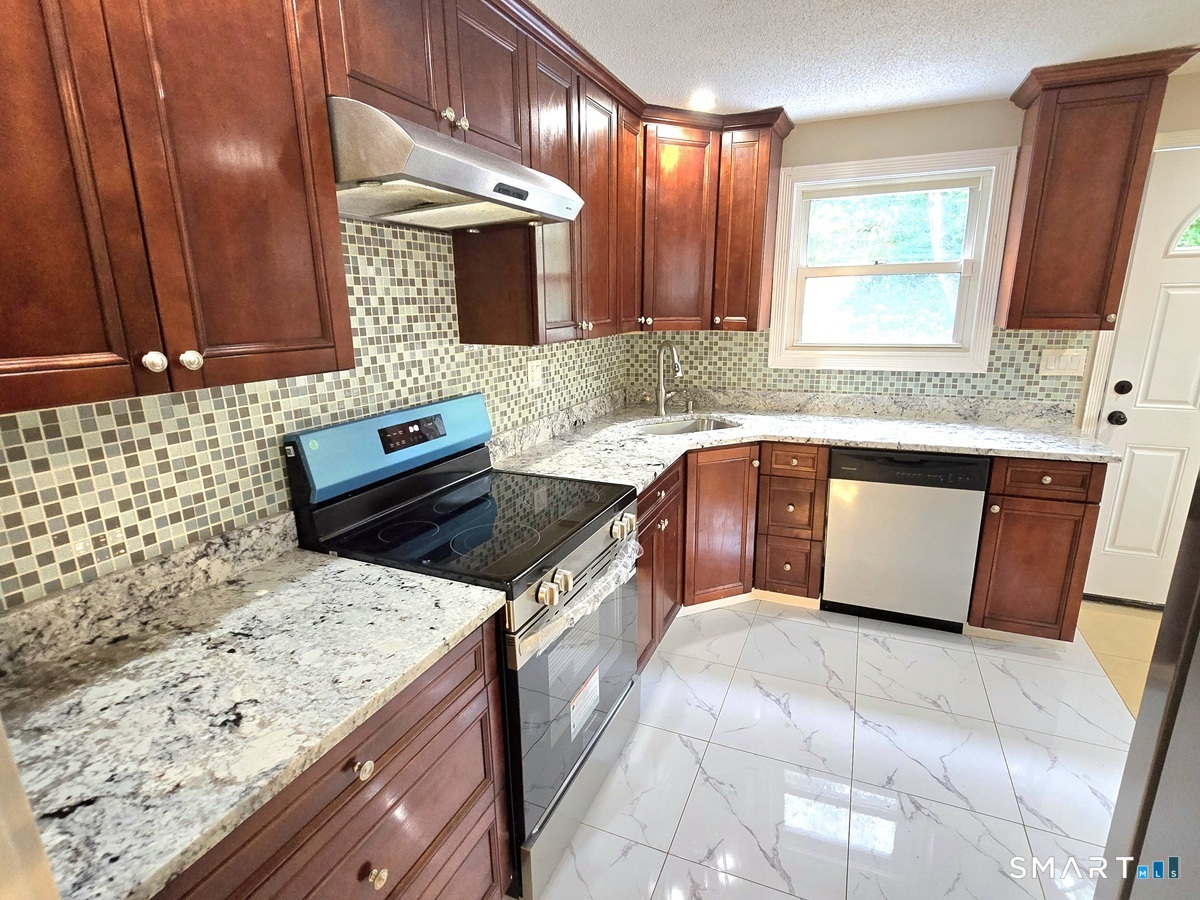 1 Jaybee Drive Bloomfield CT 06002