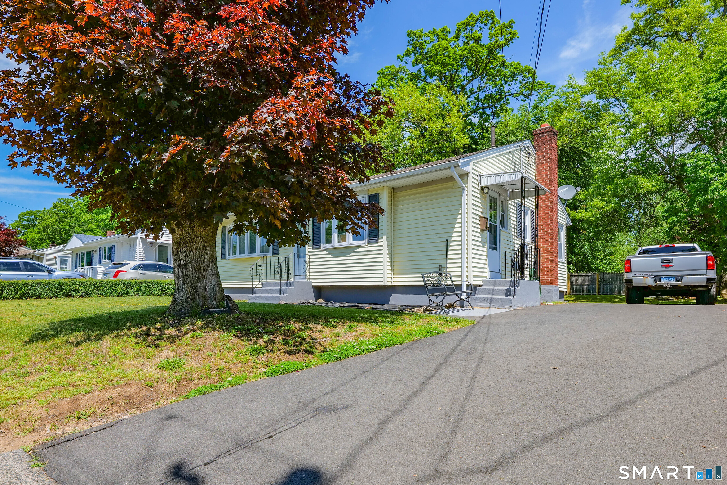 14 Roxbury Road East Hartford CT 06118