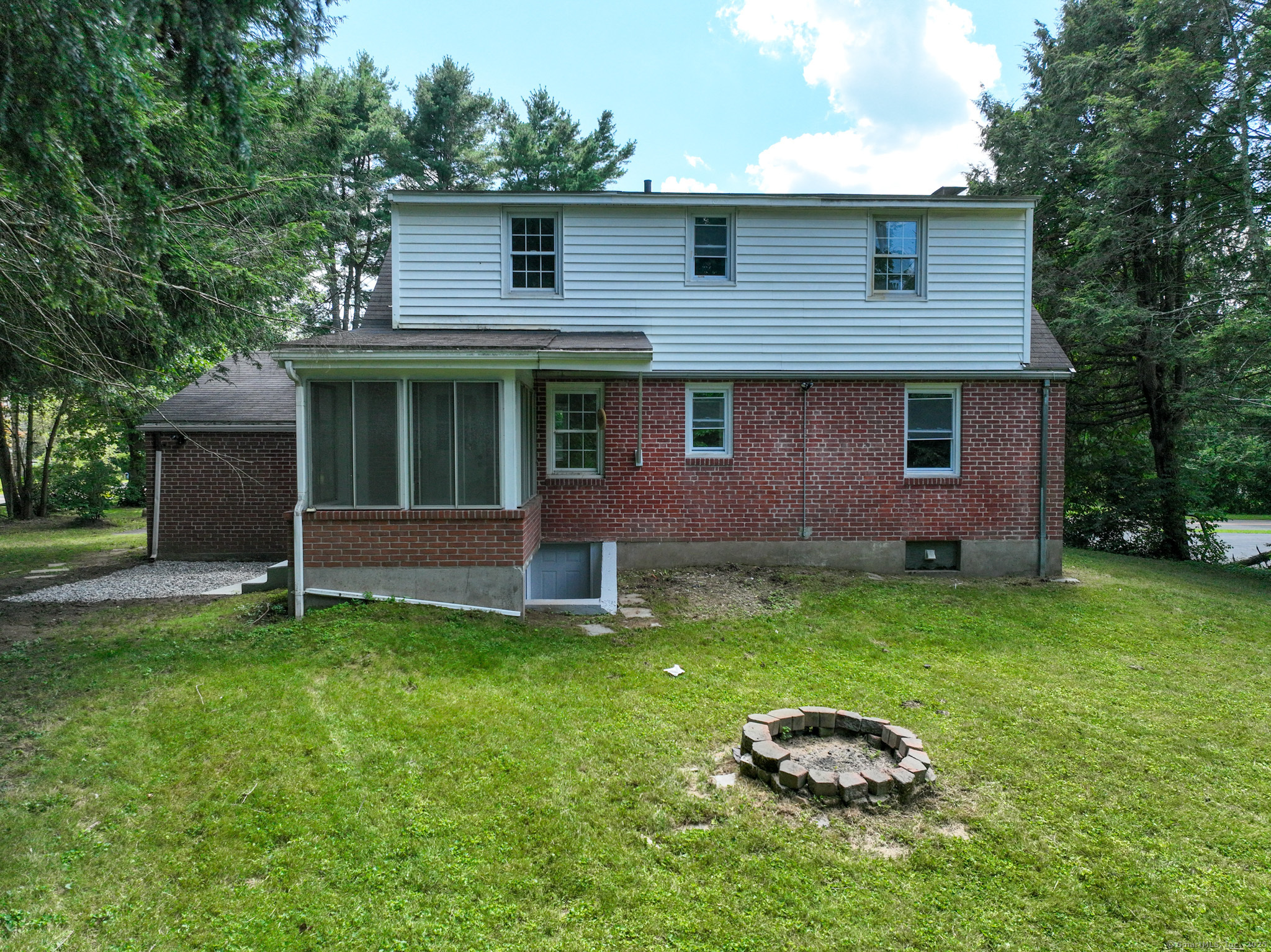 86 Gabb Road Bloomfield CT 06002