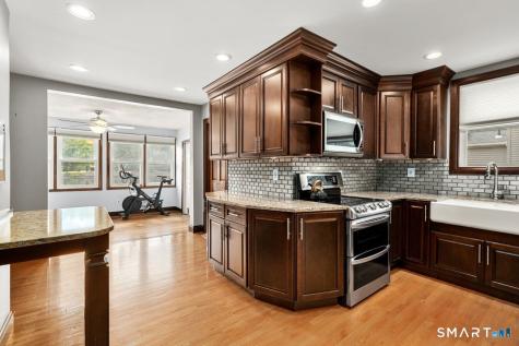 5 Roosevelt Drive Seymour CT 06483