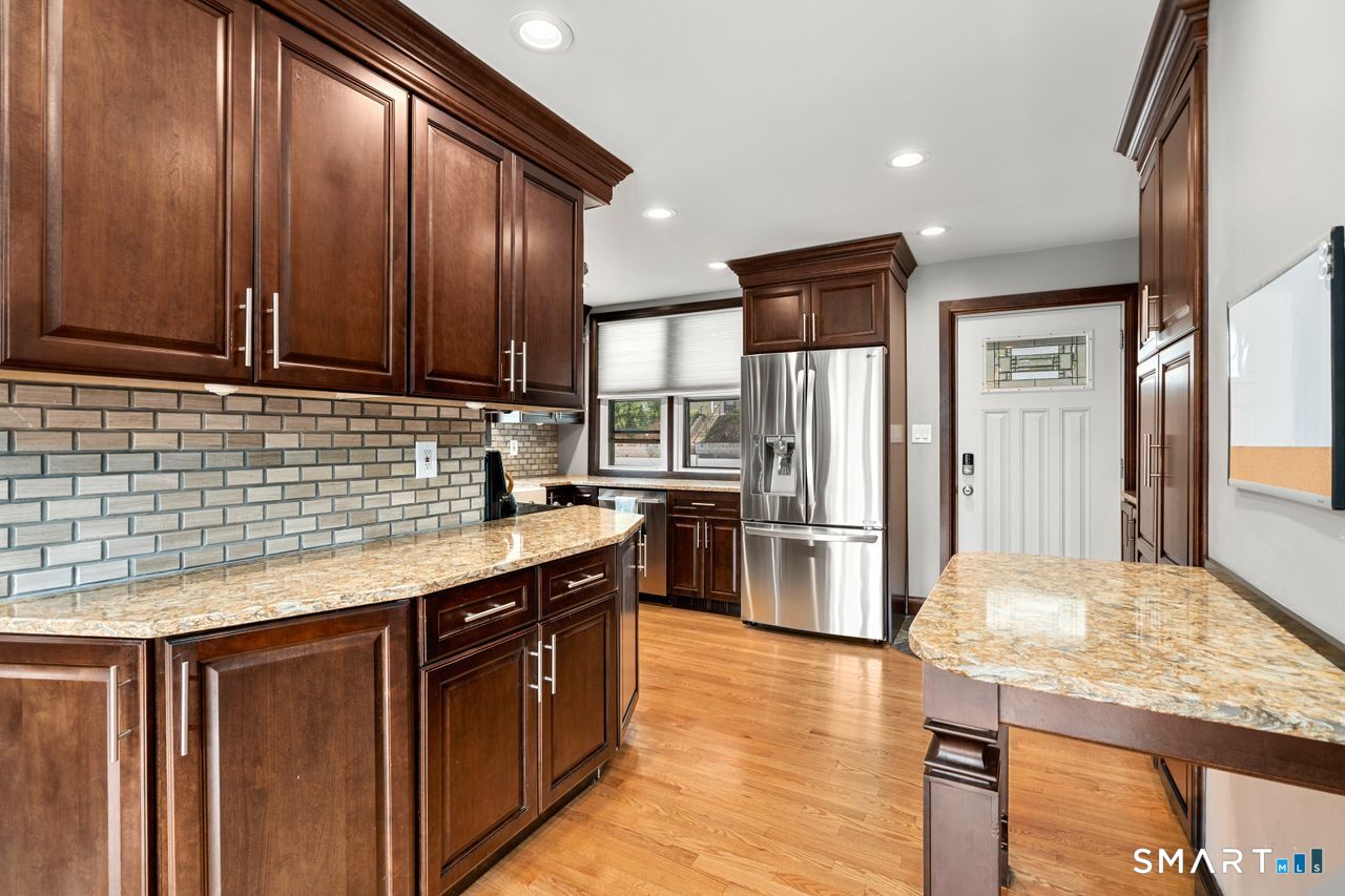 5 Roosevelt Drive Seymour CT 06483