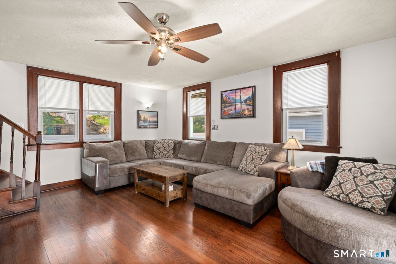 5 Roosevelt Drive Seymour CT 06483