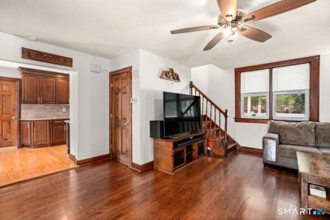 5 Roosevelt Drive Seymour CT 06483