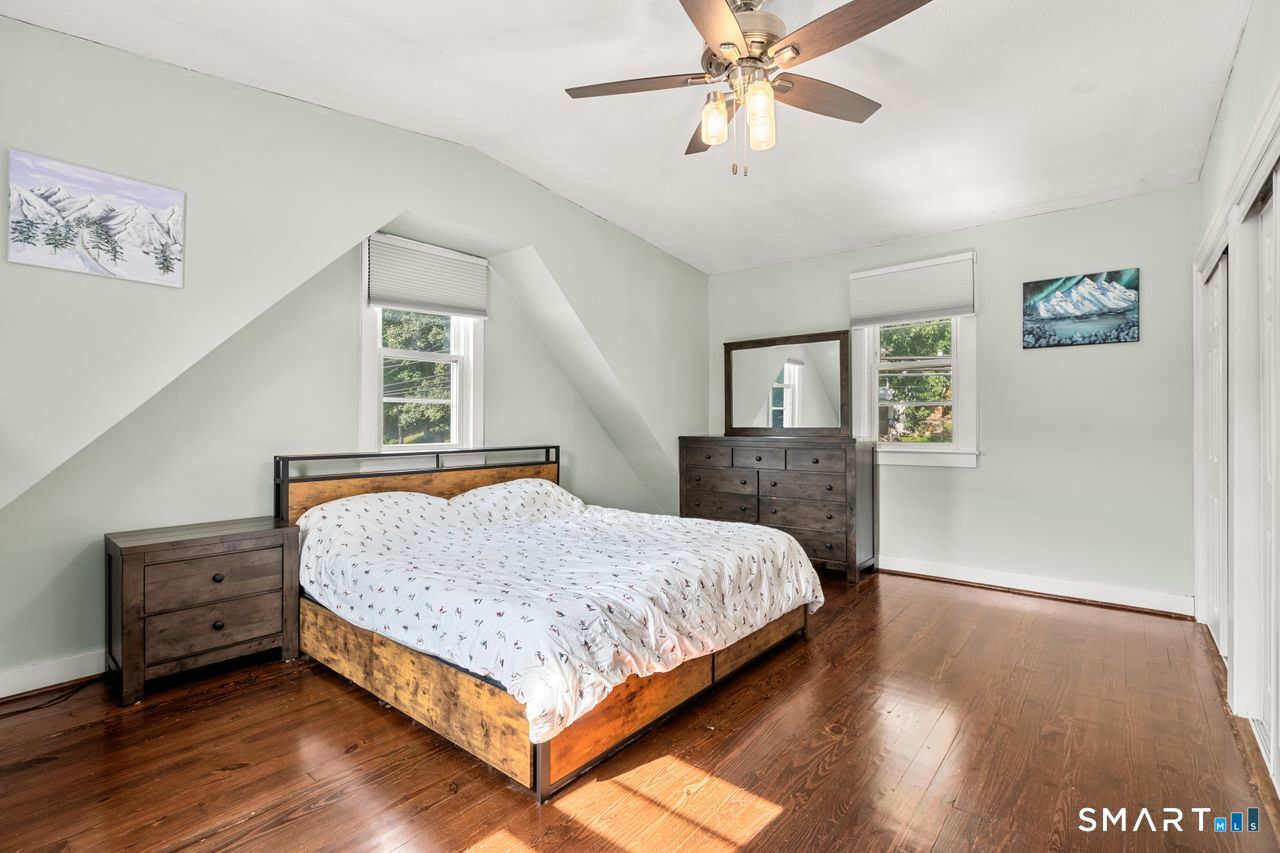 5 Roosevelt Drive Seymour CT 06483