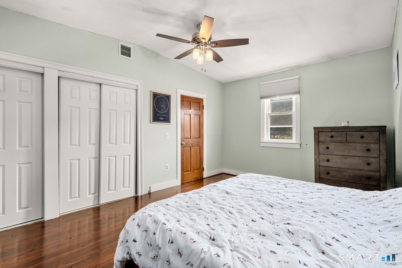 5 Roosevelt Drive Seymour CT 06483