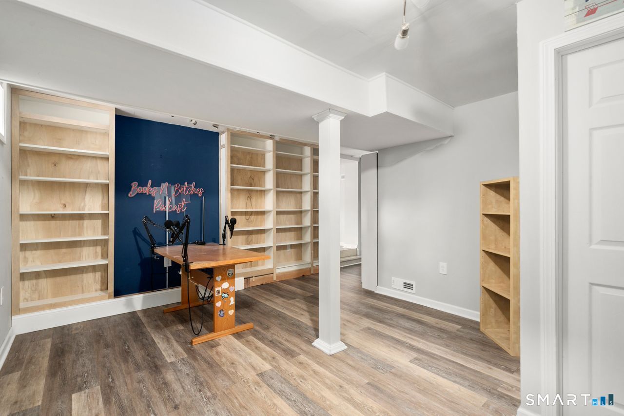5 Roosevelt Drive Seymour CT 06483