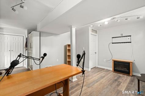 5 Roosevelt Drive Seymour CT 06483