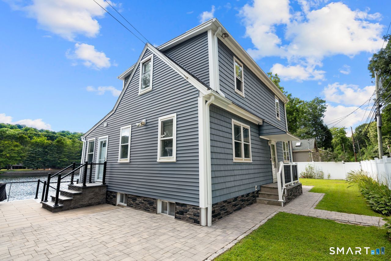5 Roosevelt Drive Seymour CT 06483