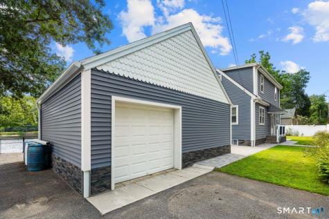 5 Roosevelt Drive Seymour CT 06483