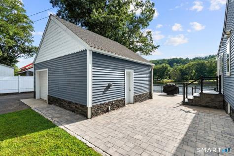 5 Roosevelt Drive Seymour CT 06483