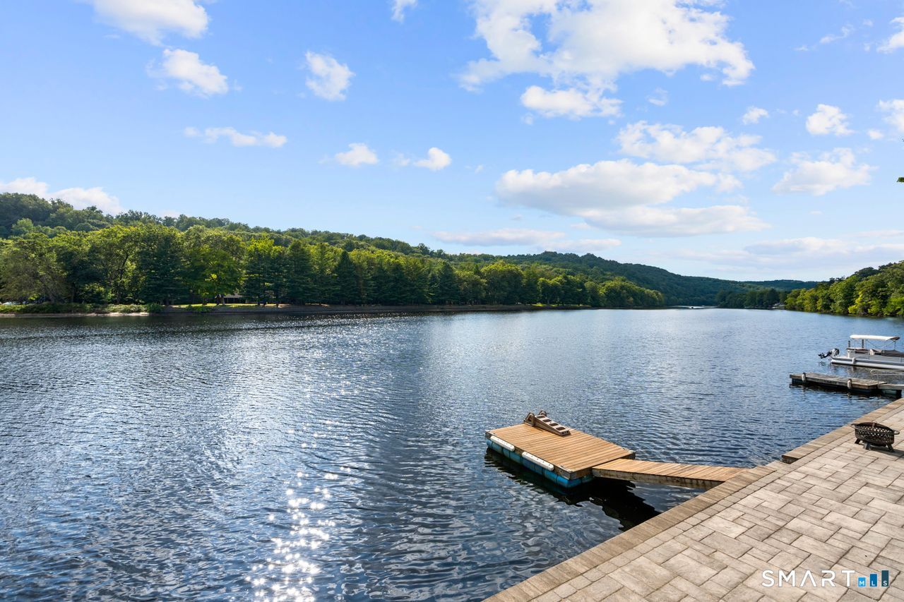 5 Roosevelt Drive Seymour CT 06483