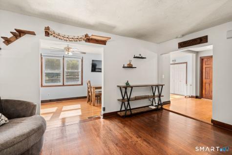5 Roosevelt Drive Seymour CT 06483