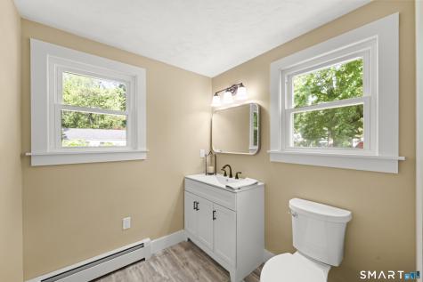 10 Lox Lane Enfield CT 06082