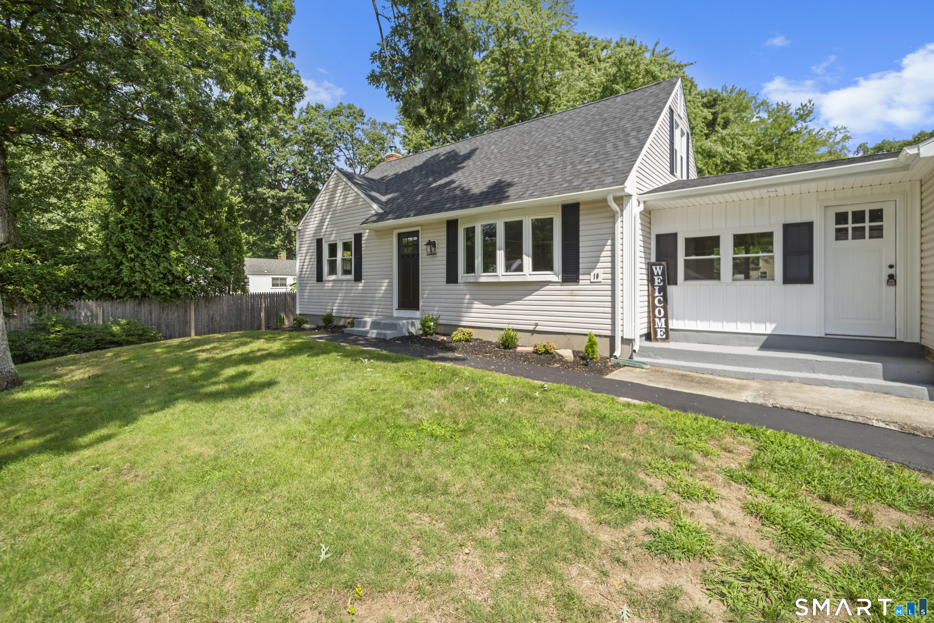 10 Lox Lane Enfield CT 06082