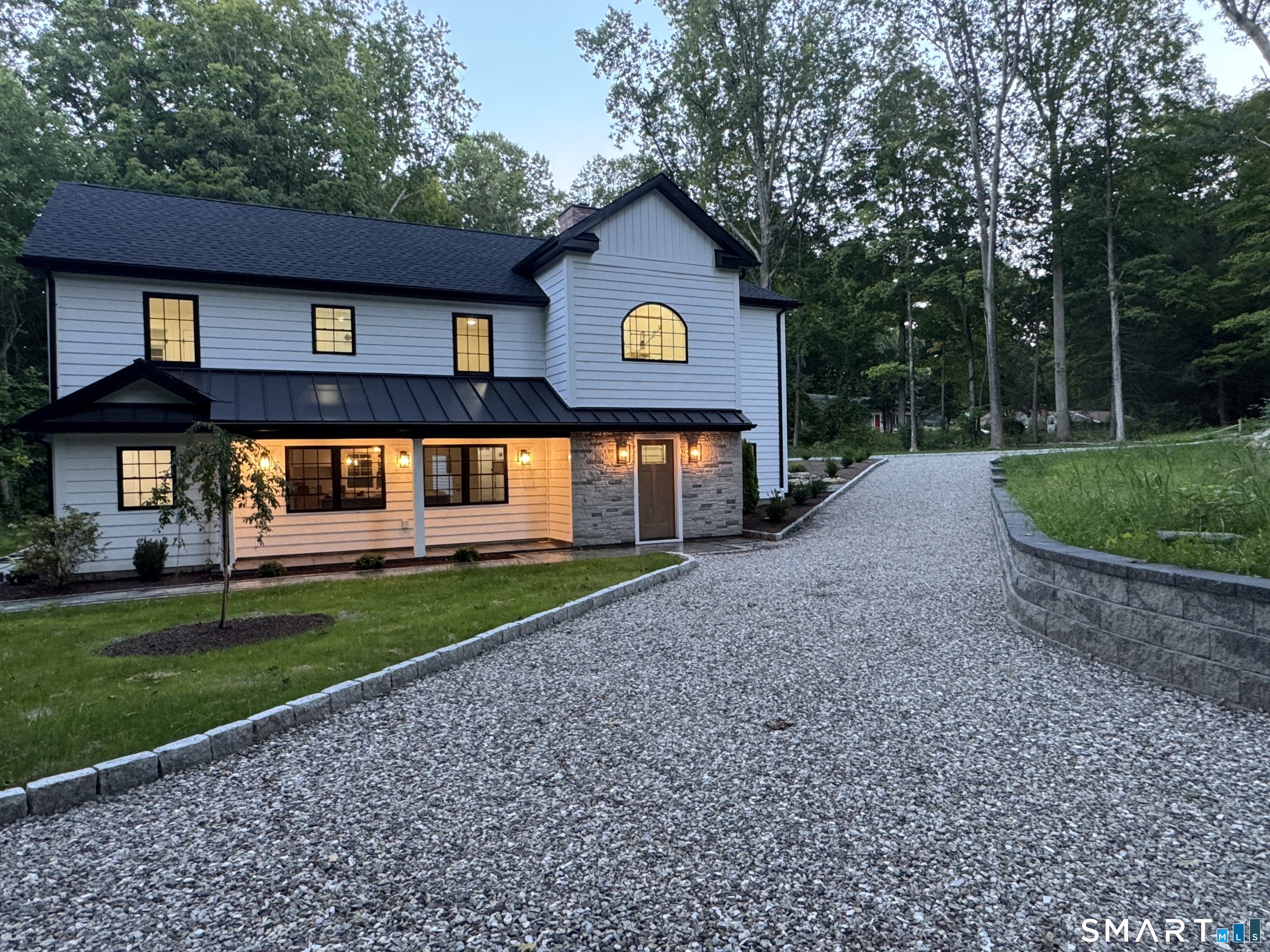 9 Bradley Lane Newtown CT 06482