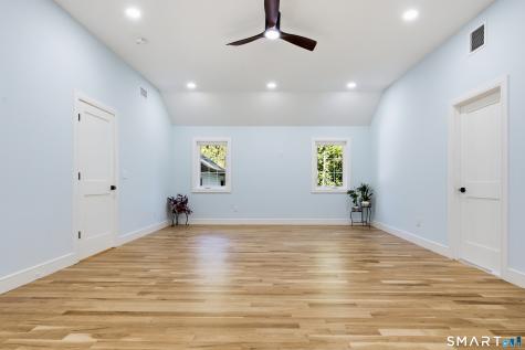 9 Bradley Lane Newtown CT 06482