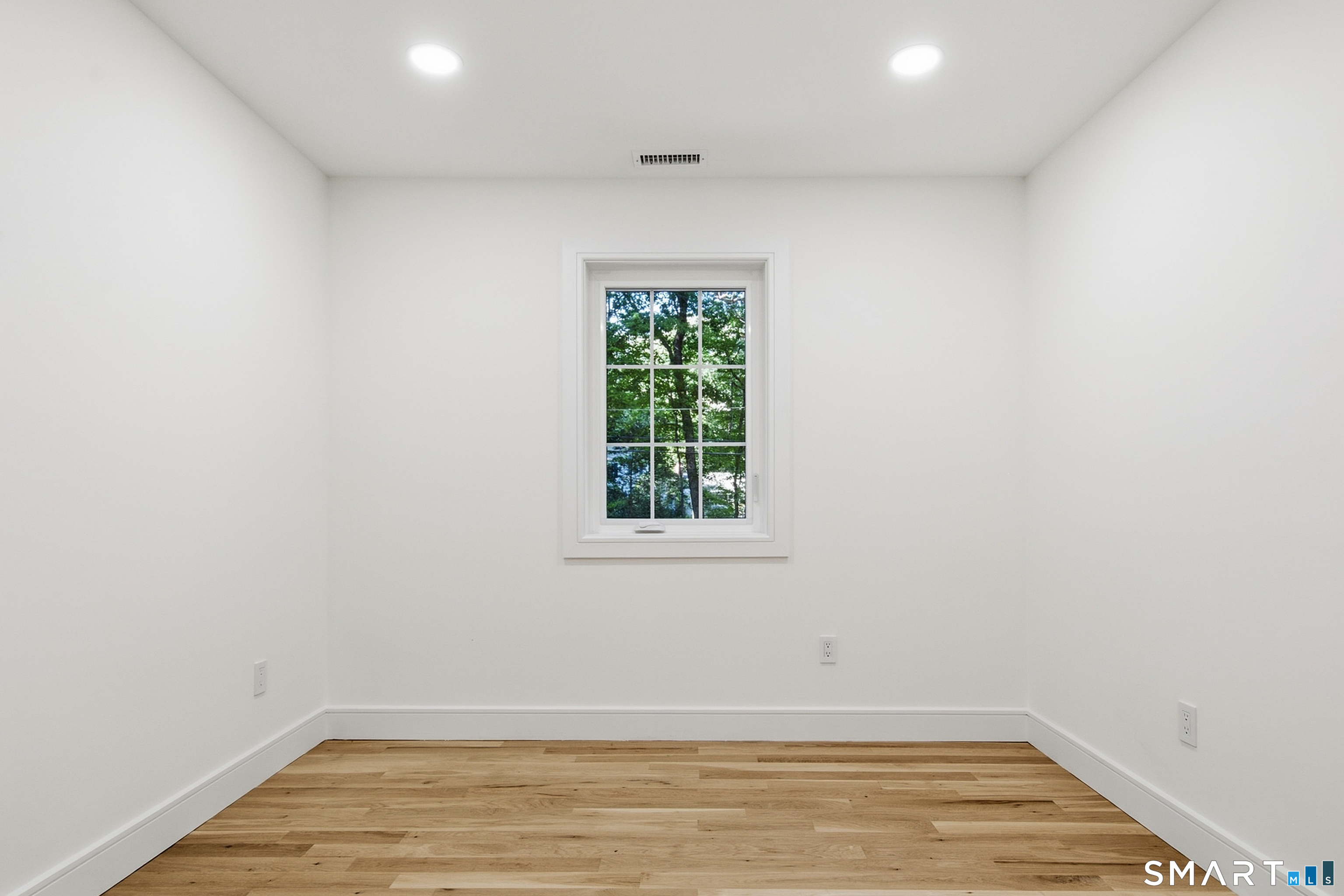 9 Bradley Lane Newtown CT 06482