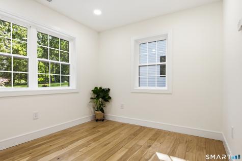 9 Bradley Lane Newtown CT 06482