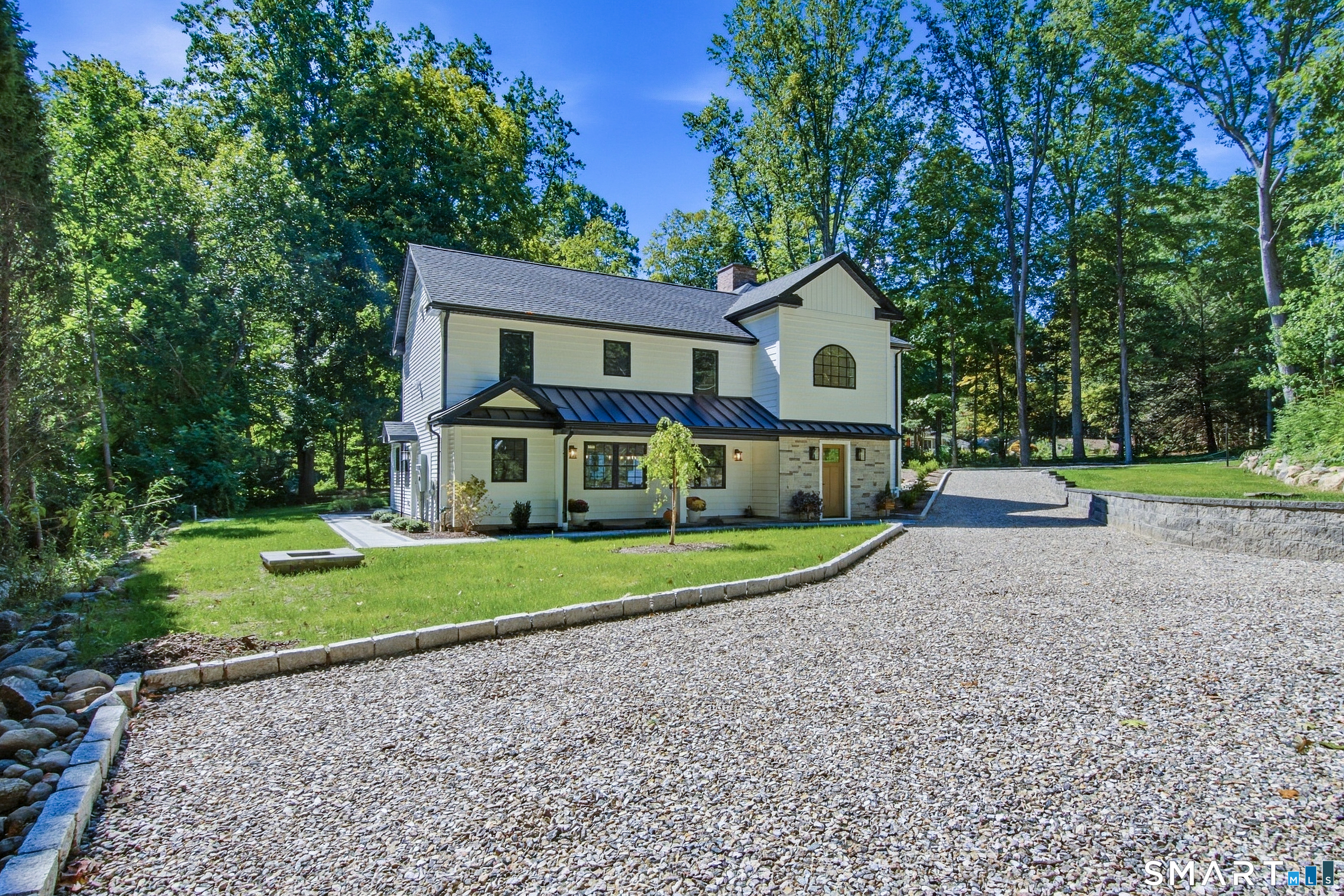 9 Bradley Lane Newtown CT 06482