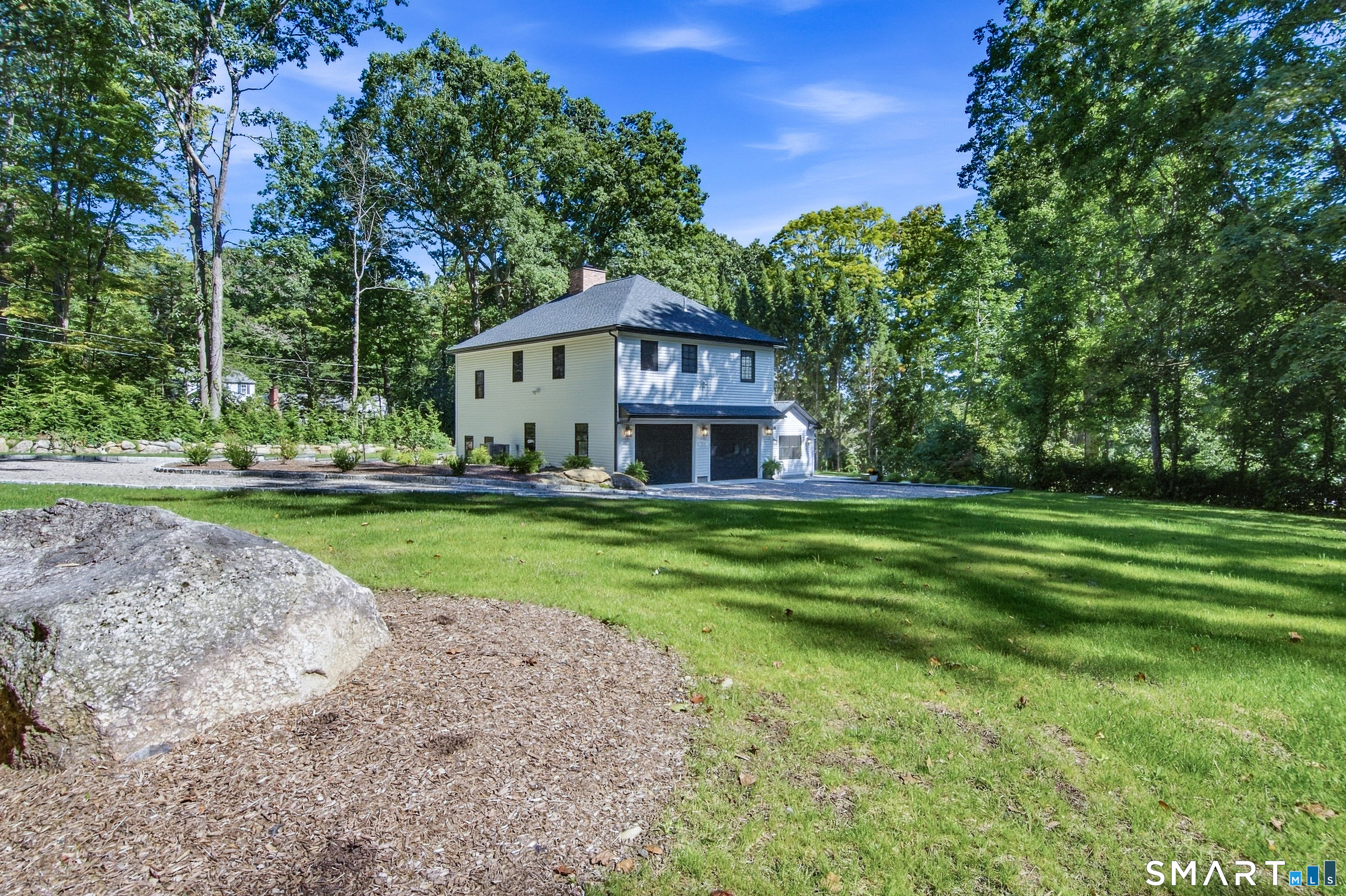 9 Bradley Lane Newtown CT 06482