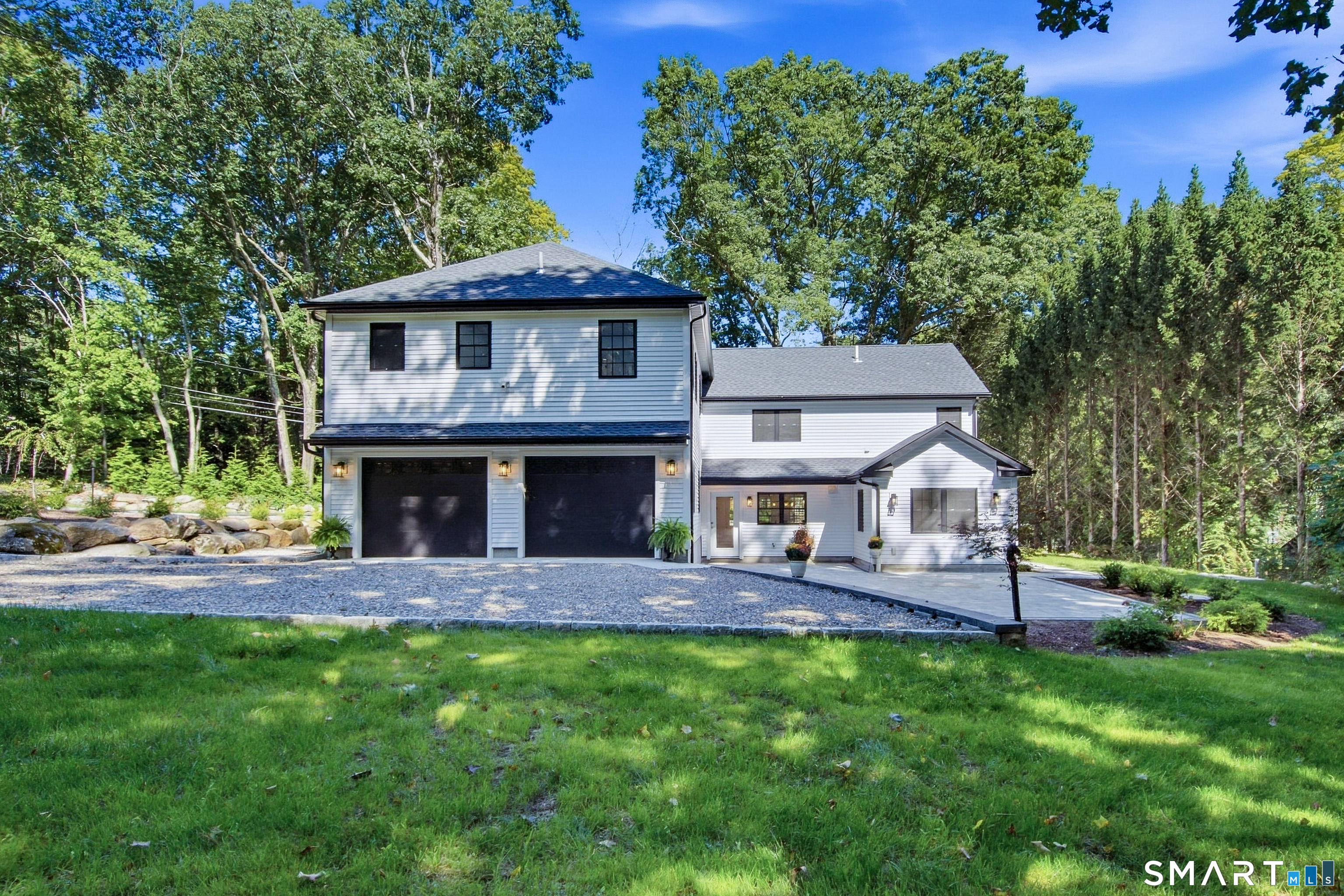 9 Bradley Lane Newtown CT 06482