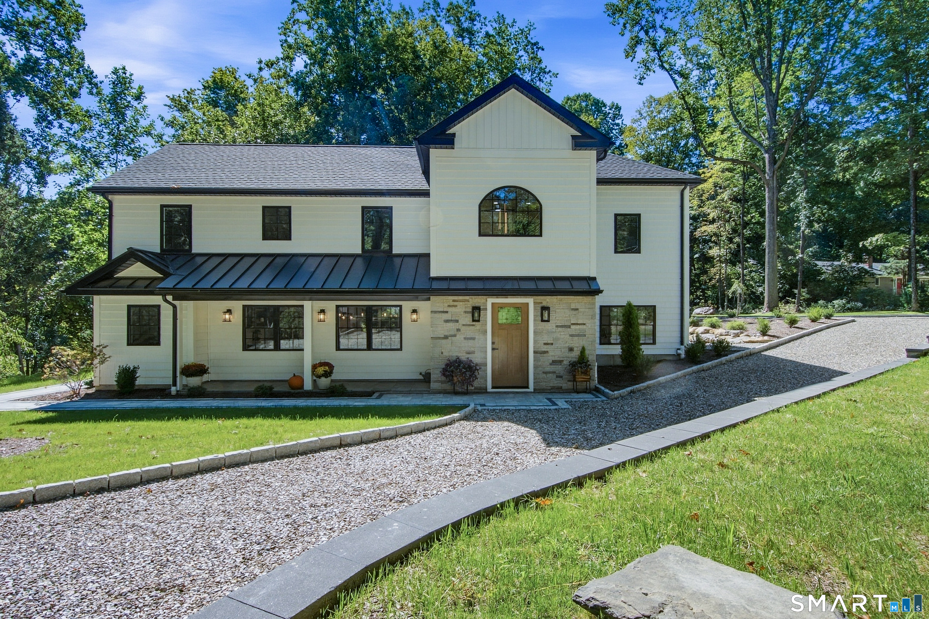9 Bradley Lane Newtown CT 06482