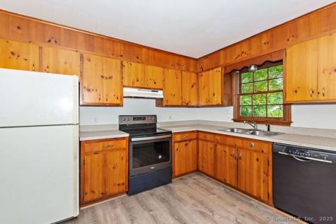 3 Pattagansett Court East Lyme CT 06357