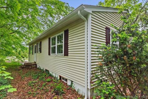3 Pattagansett Court East Lyme CT 06357