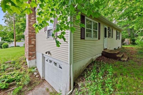 3 Pattagansett Court East Lyme CT 06357