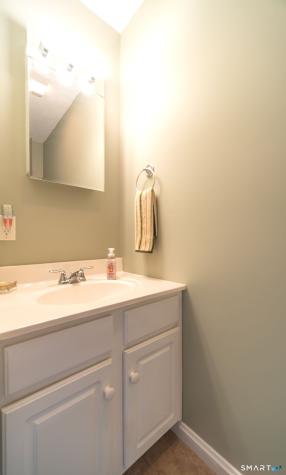 20 Holly Bush Lane Norwich CT 06360