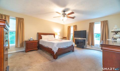 20 Holly Bush Lane Norwich CT 06360