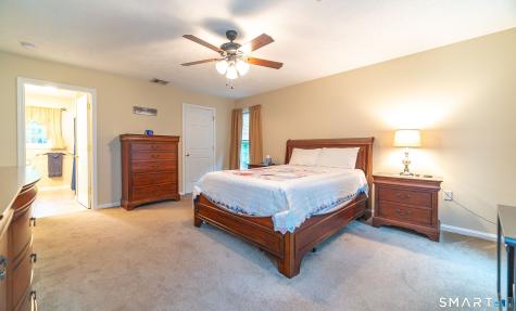 20 Holly Bush Lane Norwich CT 06360