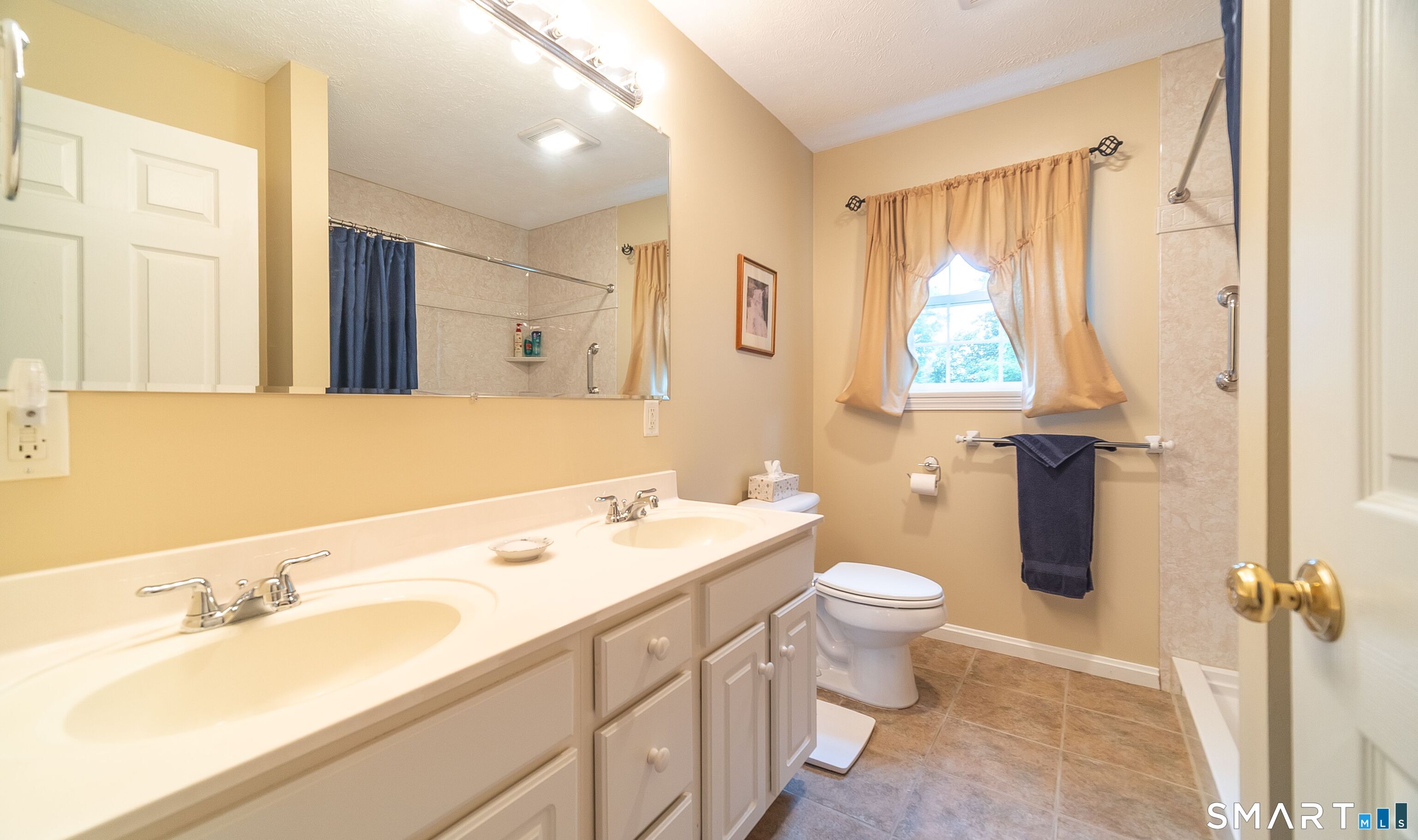20 Holly Bush Lane Norwich CT 06360