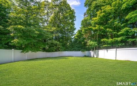 20 Holly Bush Lane Norwich CT 06360