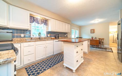 20 Holly Bush Lane Norwich CT 06360