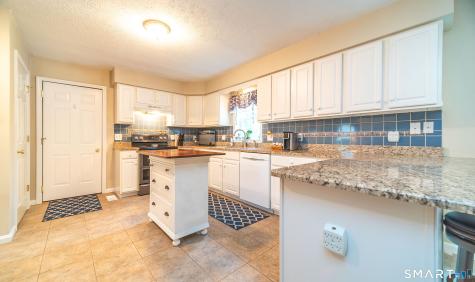 20 Holly Bush Lane Norwich CT 06360