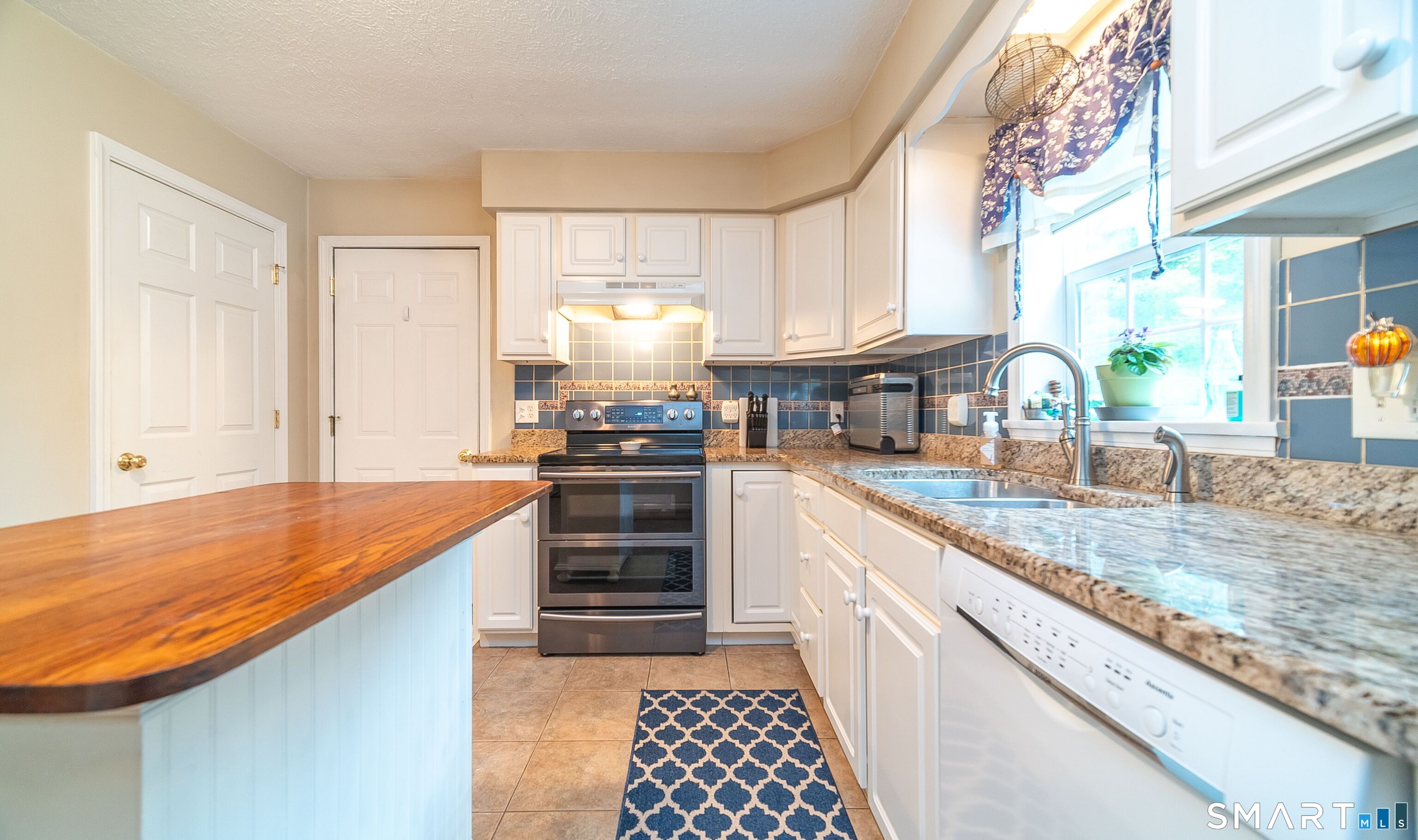 20 Holly Bush Lane Norwich CT 06360