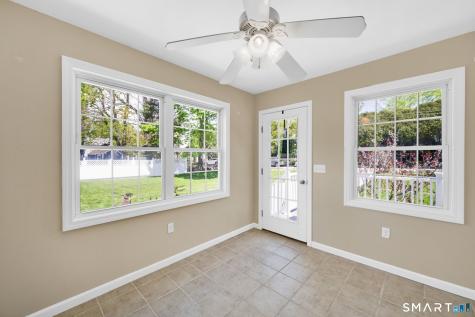 5 Central Avenue East Lyme CT 06357