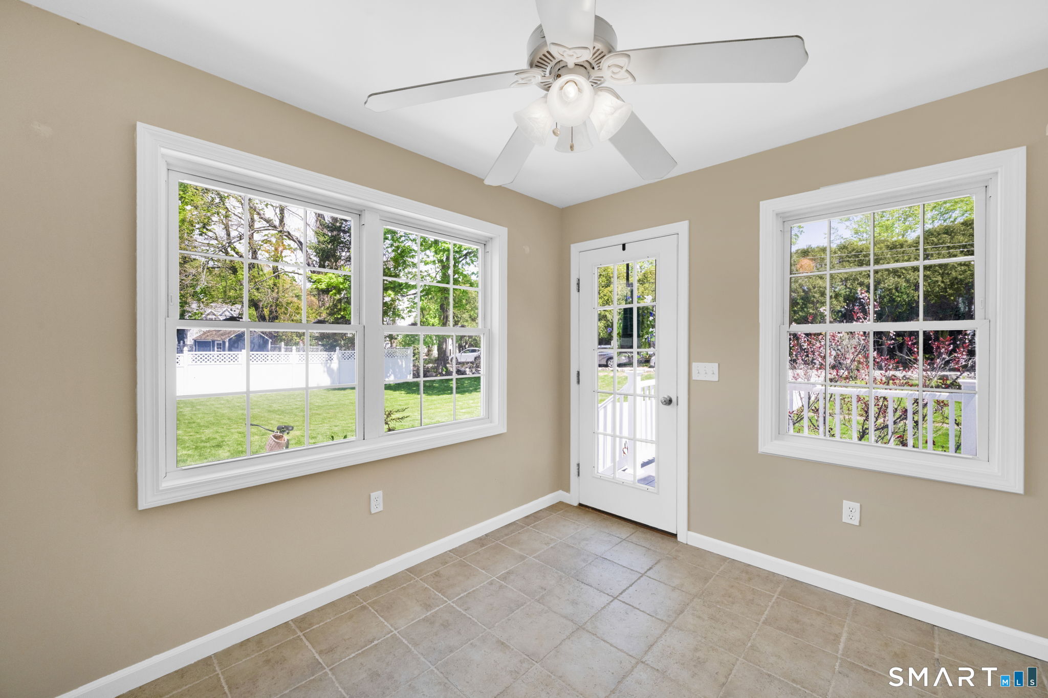 5 Central Avenue East Lyme CT 06357